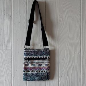 Dakine crossbody bag